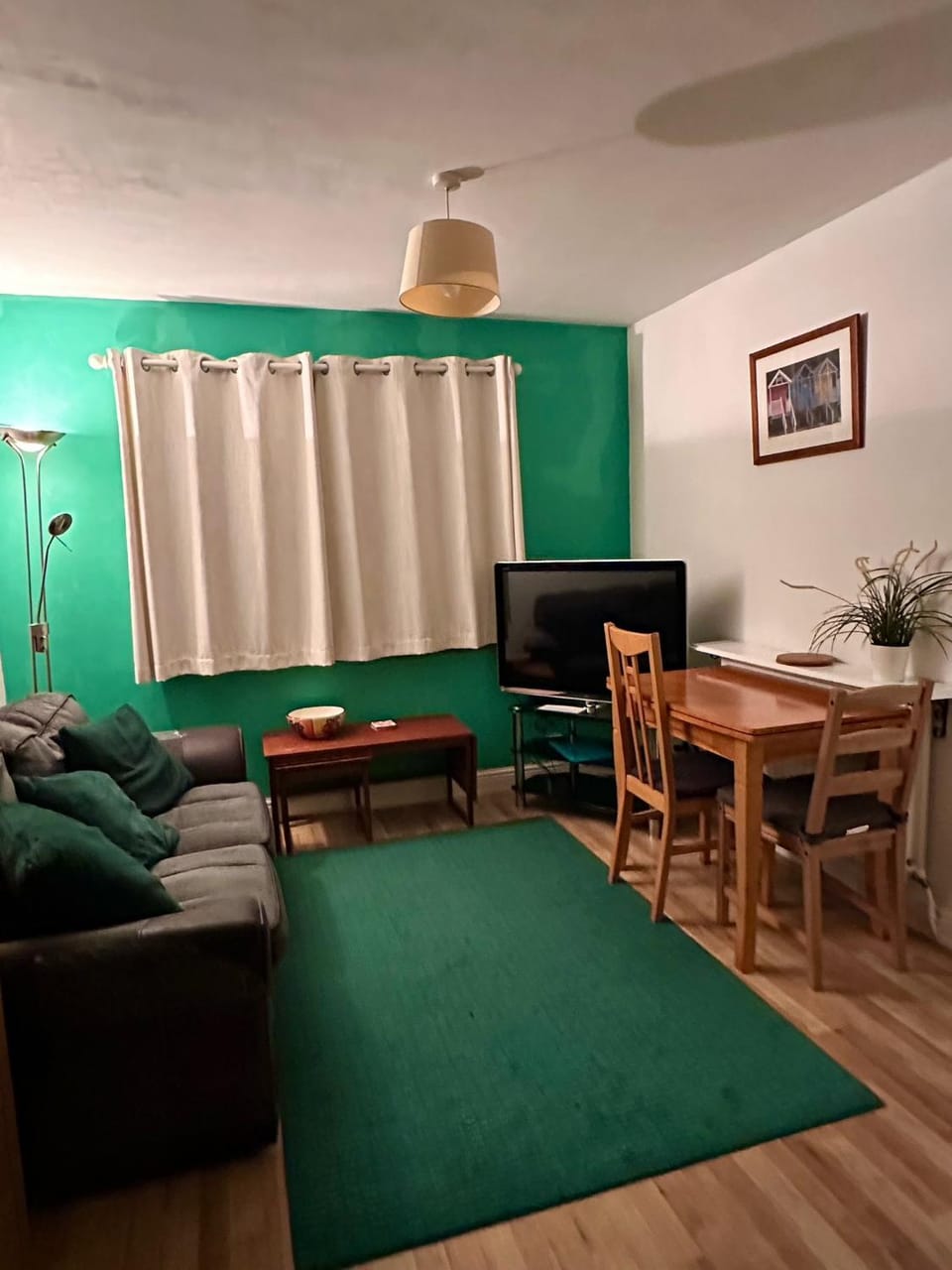 Pound Corner Apartment in Godalming