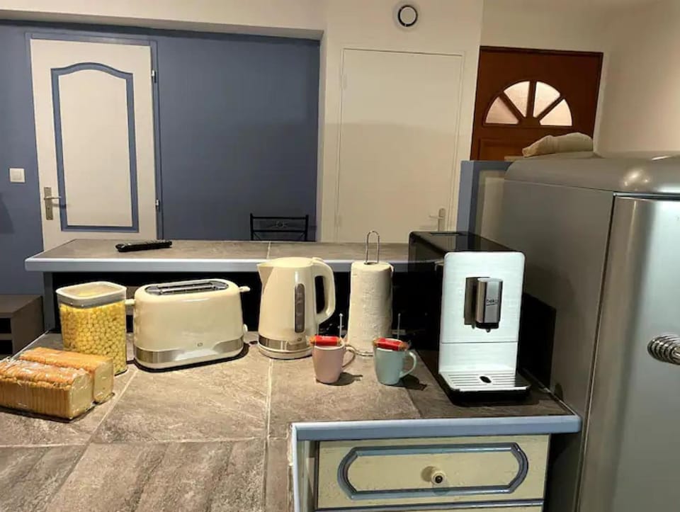 Coffee/tea facilities, Kitchen or kitchenette, toaster