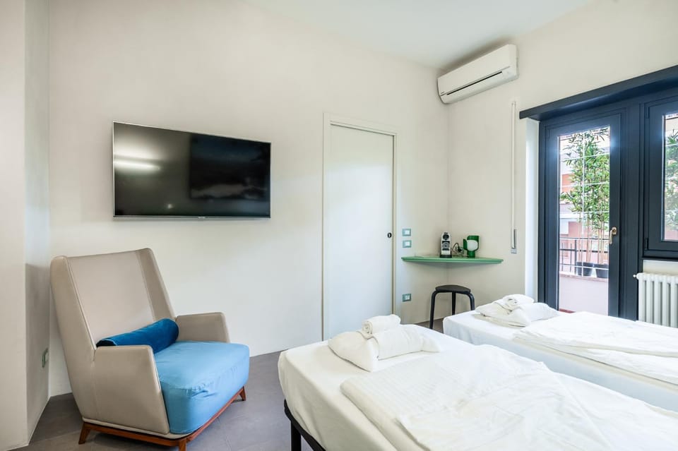 TV and multimedia, air conditioner
