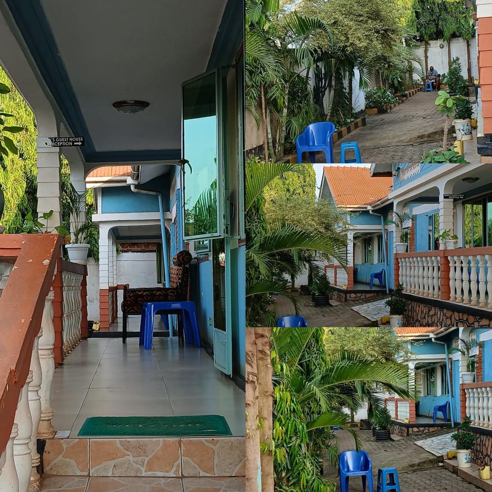 Property building, Day, Parking