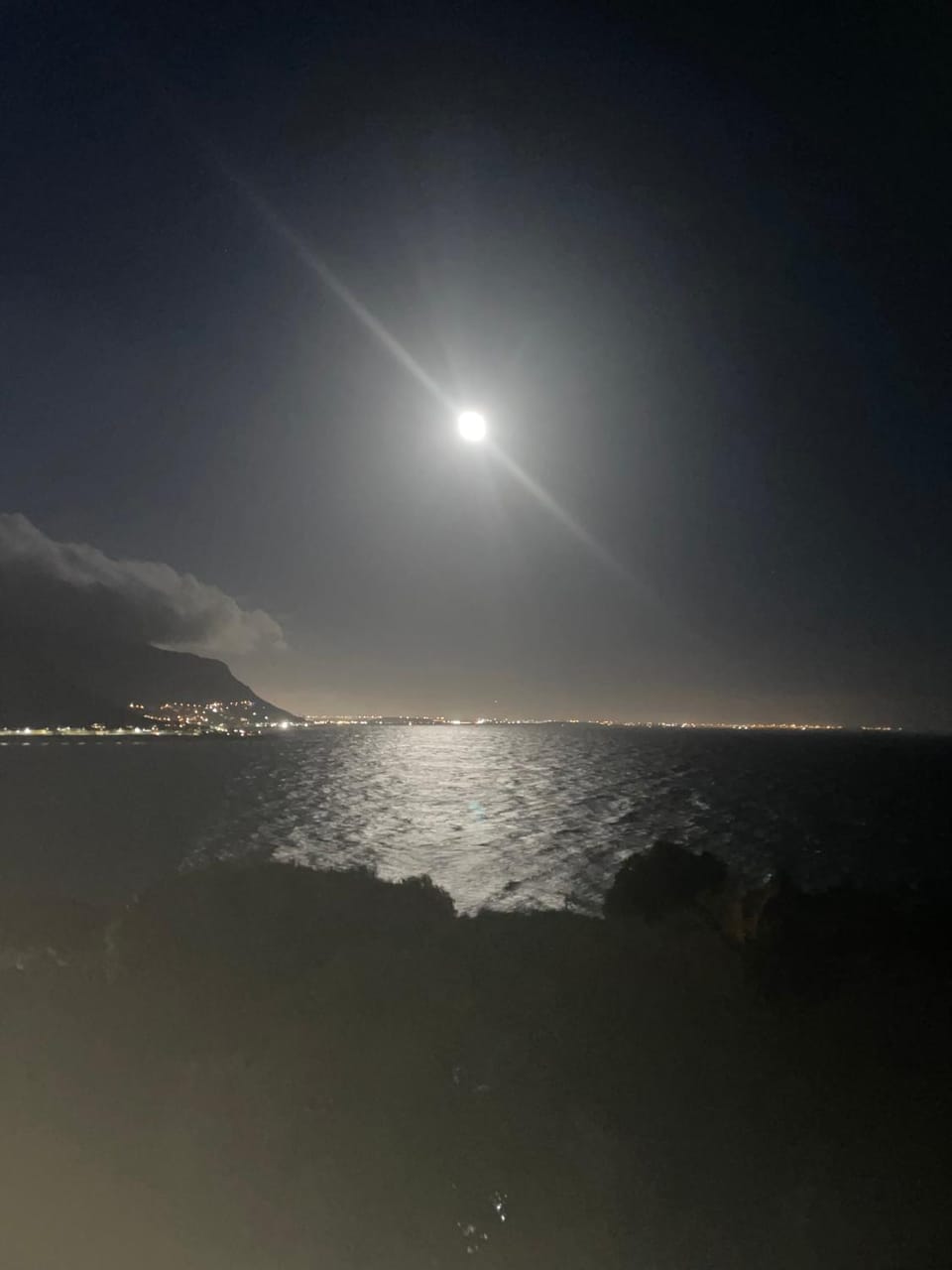 Between Mountain and Sea Apartment in Cape Town