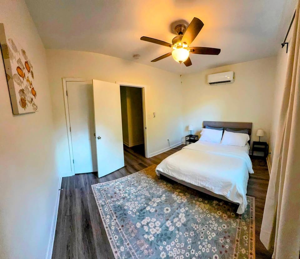 LakewoodLyon Park Renovated Cottage Near Duke 23B House in Durham