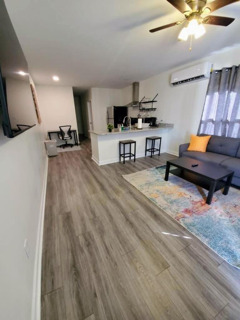 LakewoodLyon Park Renovated Cottage Near Duke 26B House in Durham