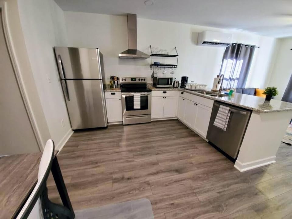 LakewoodLyon Park Renovated Cottage Near Duke 28B House in Durham