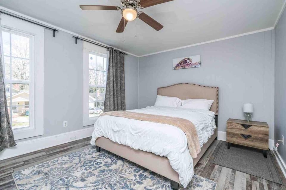 Renovated 3 bedroom close to downtown! House in Durham