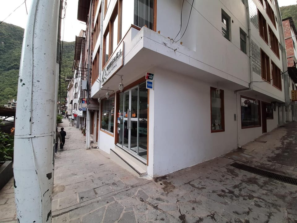Property building, Facade/entrance