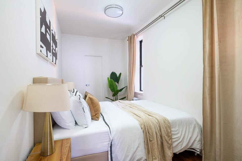 1288-3RN New Renovated 1 Bedroom in UES Apartment in Roosevelt Island