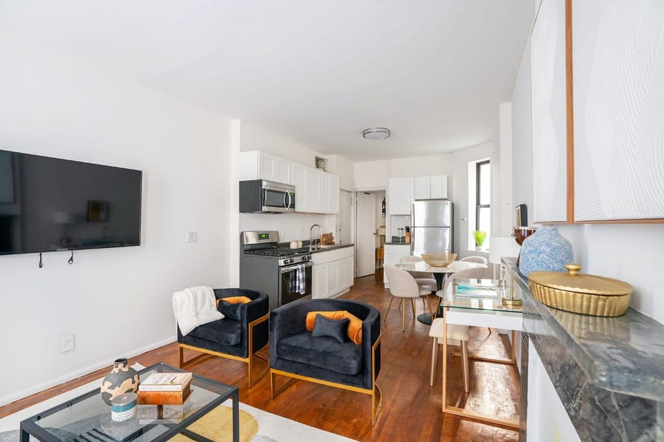 1288-3RN New Renovated 1 Bedroom in UES Apartment in Roosevelt Island