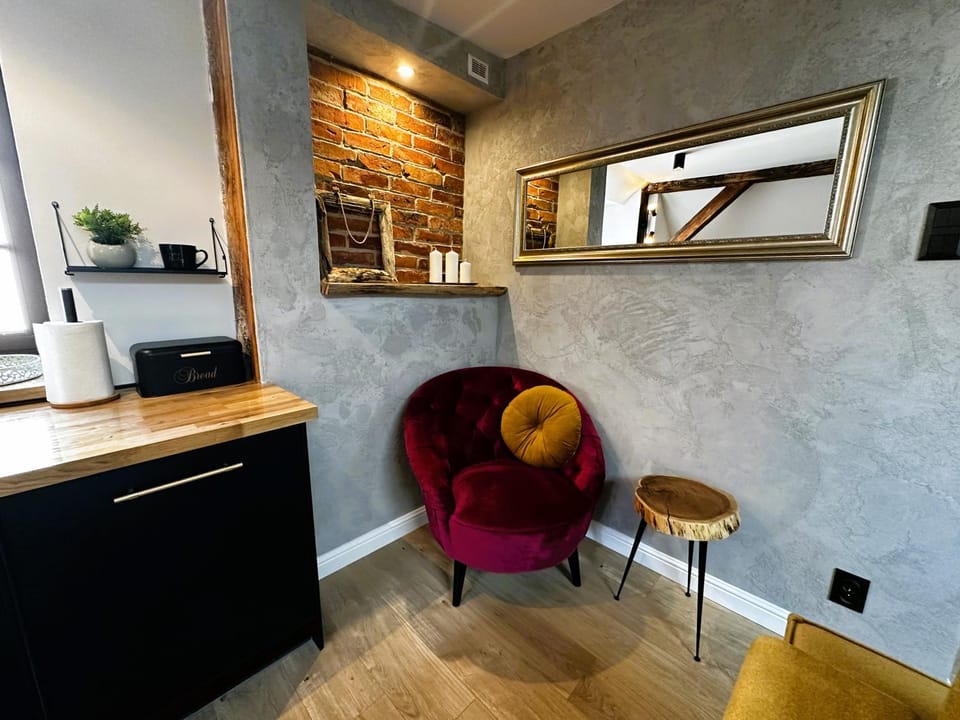 Kitchen or kitchenette, Living room, Seating area