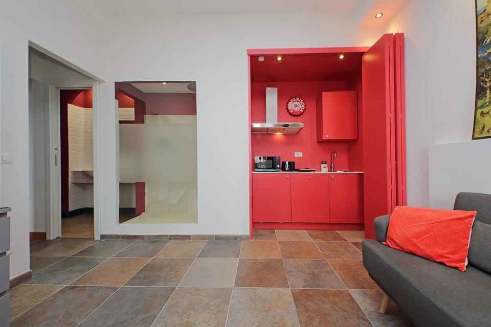 Bathroom, Kitchen or kitchenette, Living room, Seating area