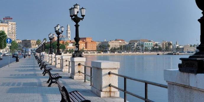 Faro Sul Mare Luxury Apartment - Zona Fiera Apartment in Bari