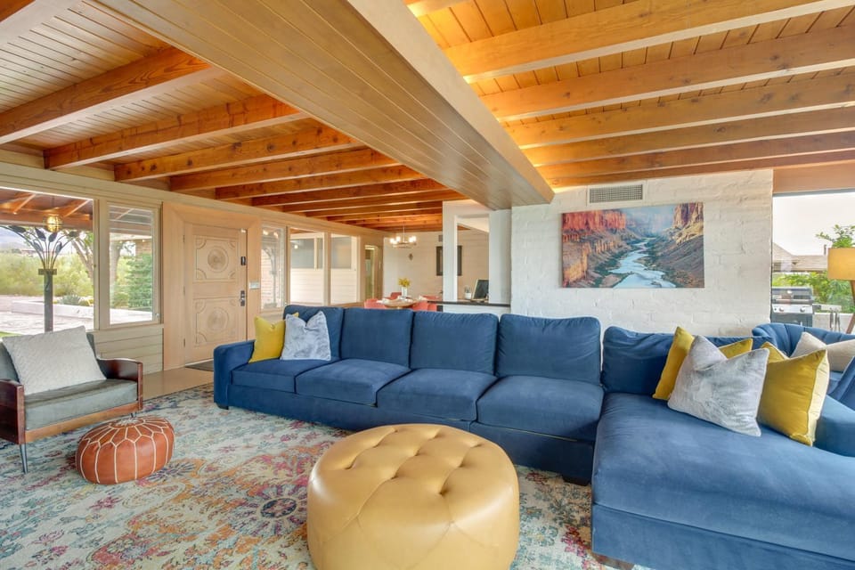 Hollywood Hills of Tucson: 20 Acres, Pool, Hot Tub House in Arizona