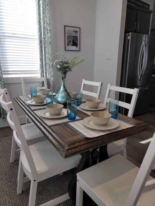 The Alamo Riverwalk Pearl Modern 4 Bedroom Home House in San Antonio