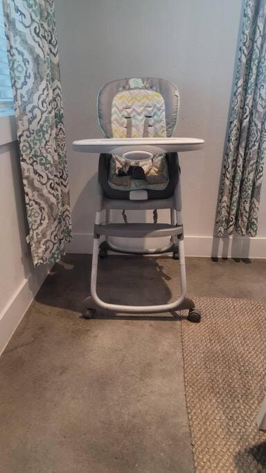 The Alamo Riverwalk Pearl Modern 4 Bedroom Home House in San Antonio