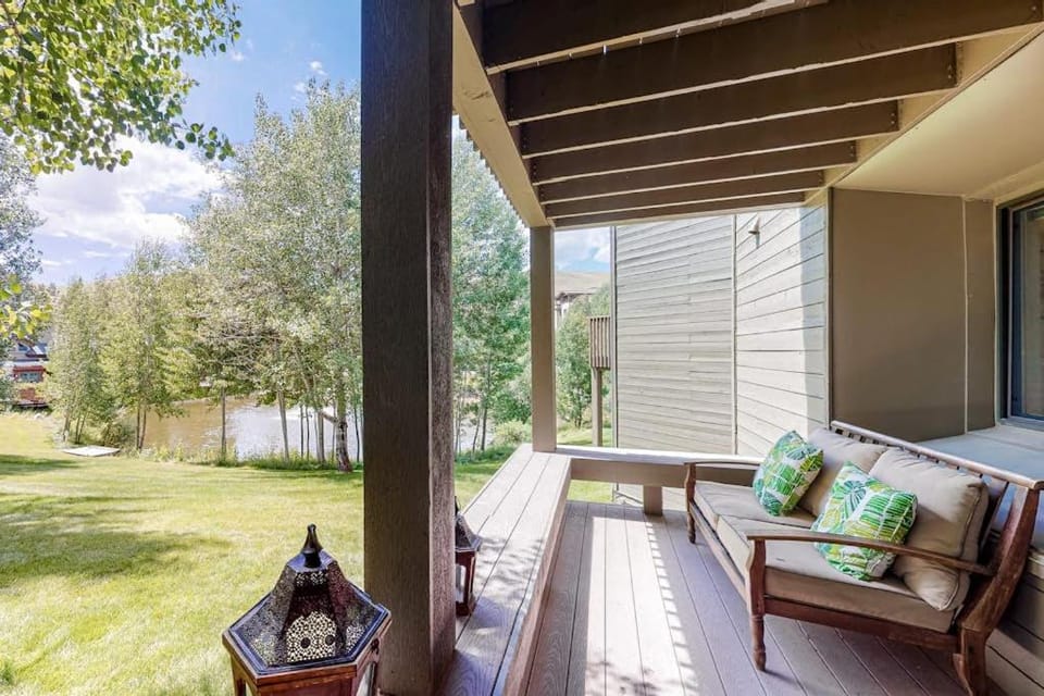 Valley Gem Entire Home Apartment in Elkhorn Village
