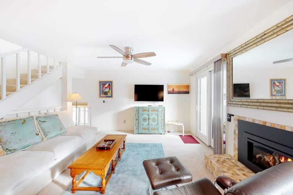 Valley Gem Entire Home Apartment in Elkhorn Village