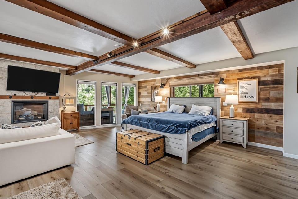 Water's Edge - Gorgeous Water Views! home House in Groveland