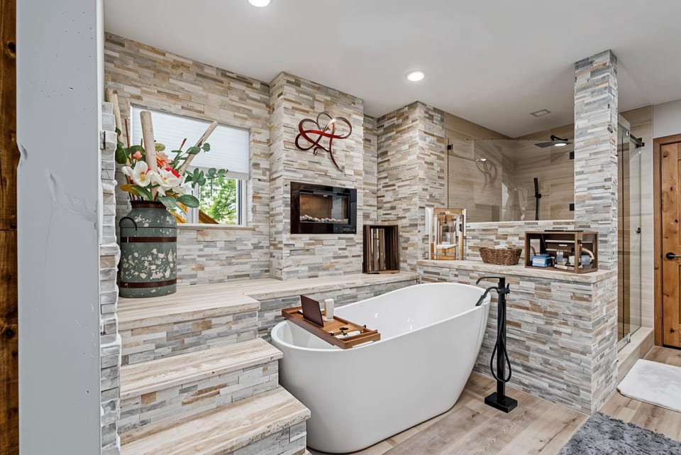 Water's Edge - Gorgeous Water Views! home House in Groveland