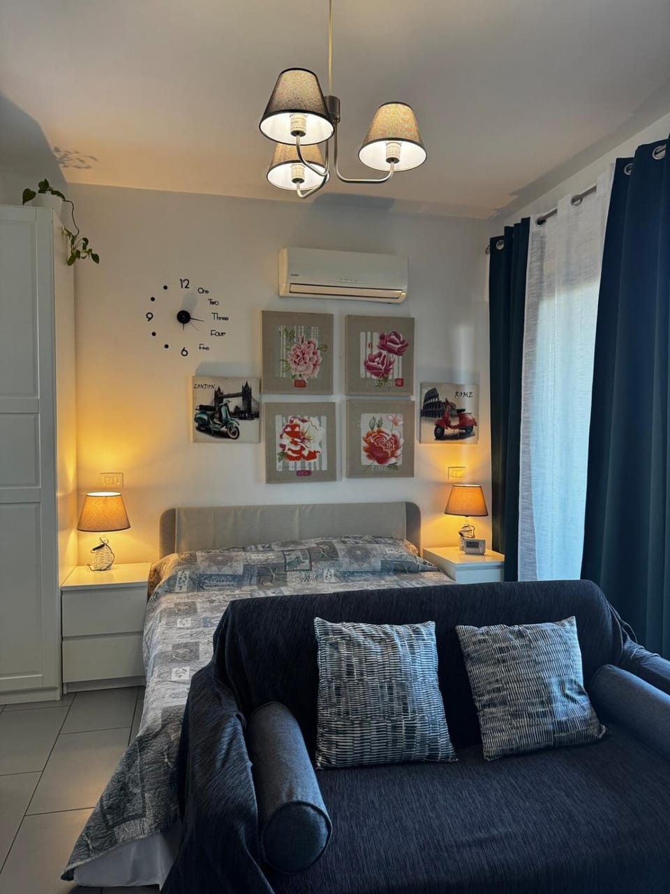 Living room, Seating area, Bedroom, air conditioner