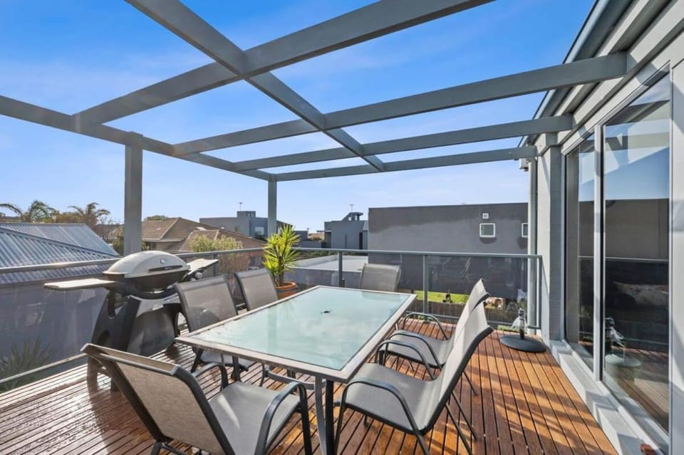 Patio, Balcony/Terrace, Seating area