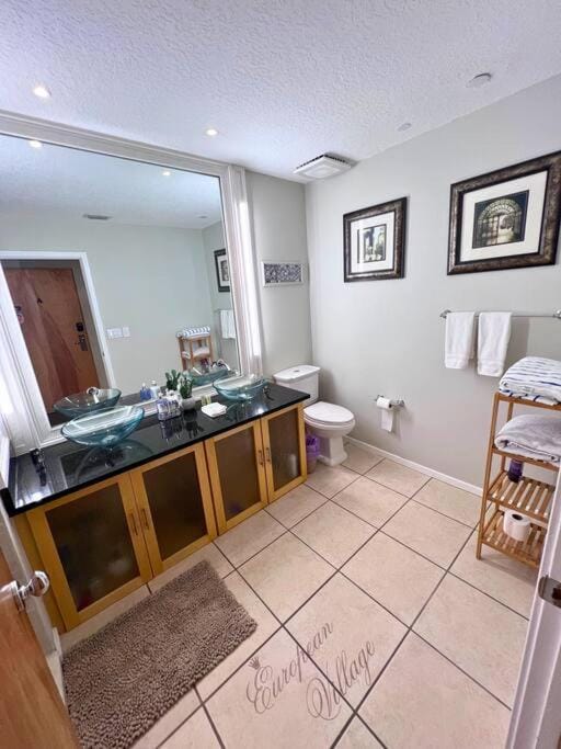 Bathroom, towels