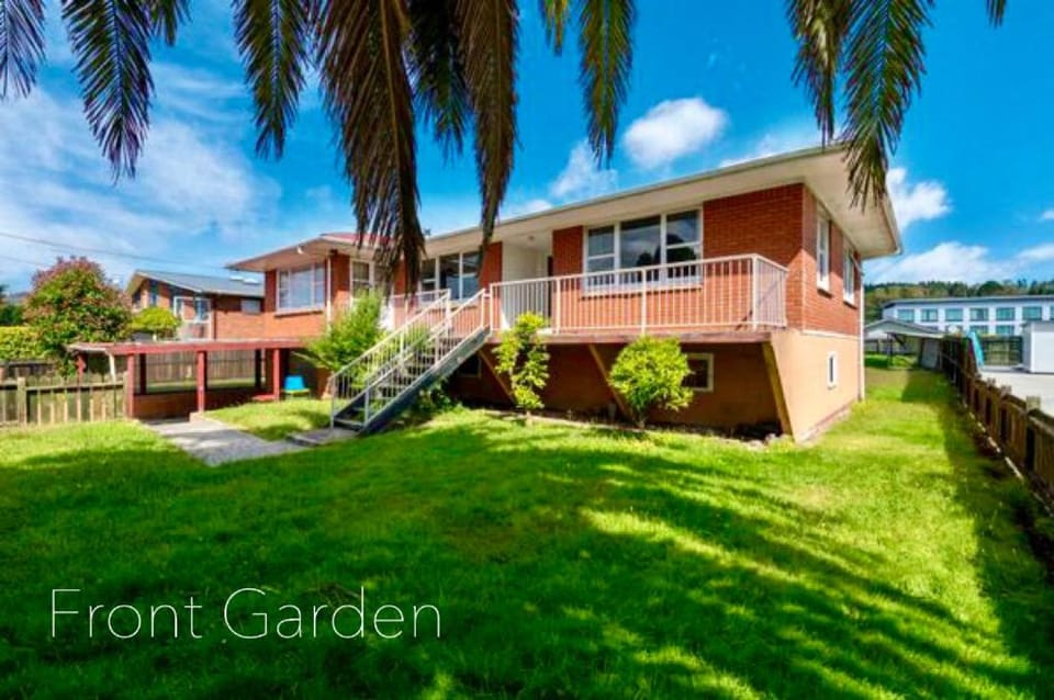 Steam Land Stay House in Rotorua