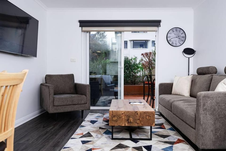 Patio, TV and multimedia, Living room