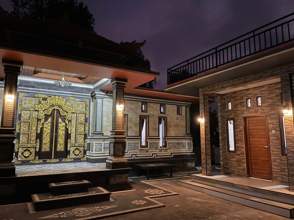 Oemah Omang Guest House Manggissari Bed and Breakfast in Pekutatan