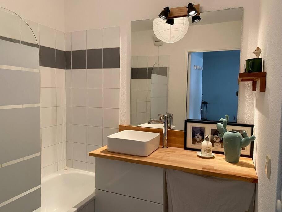 Bathroom, Bath