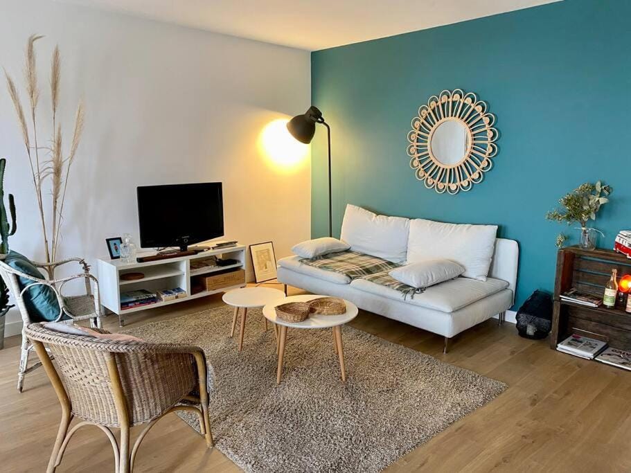Communal lounge/ TV room, TV and multimedia