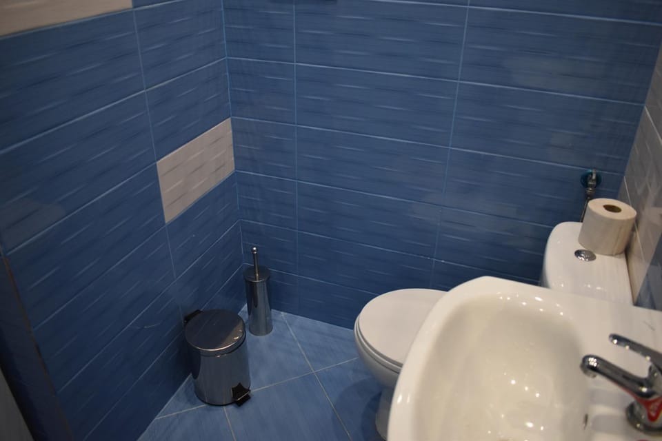 Toilet, Bathroom
