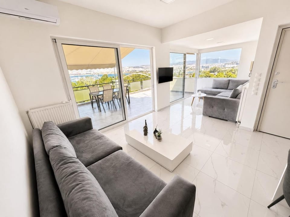 Floisvos Penthouse Oasis Apartment in Piraeus Regional Unit, Greece