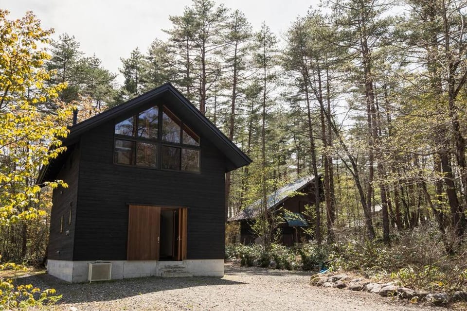 Muskoka House — Stunning architect-designed chalet Chalet in Hakuba