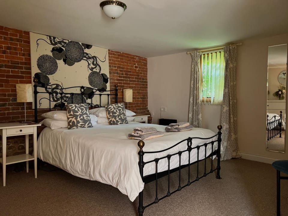 Bed, Bedroom