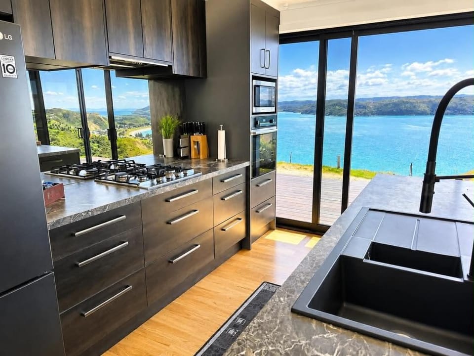 Natural landscape, Kitchen or kitchenette, Sea view, oven, stove