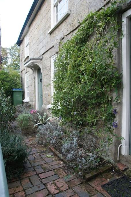 IVY COTTAGE House in Pulborough