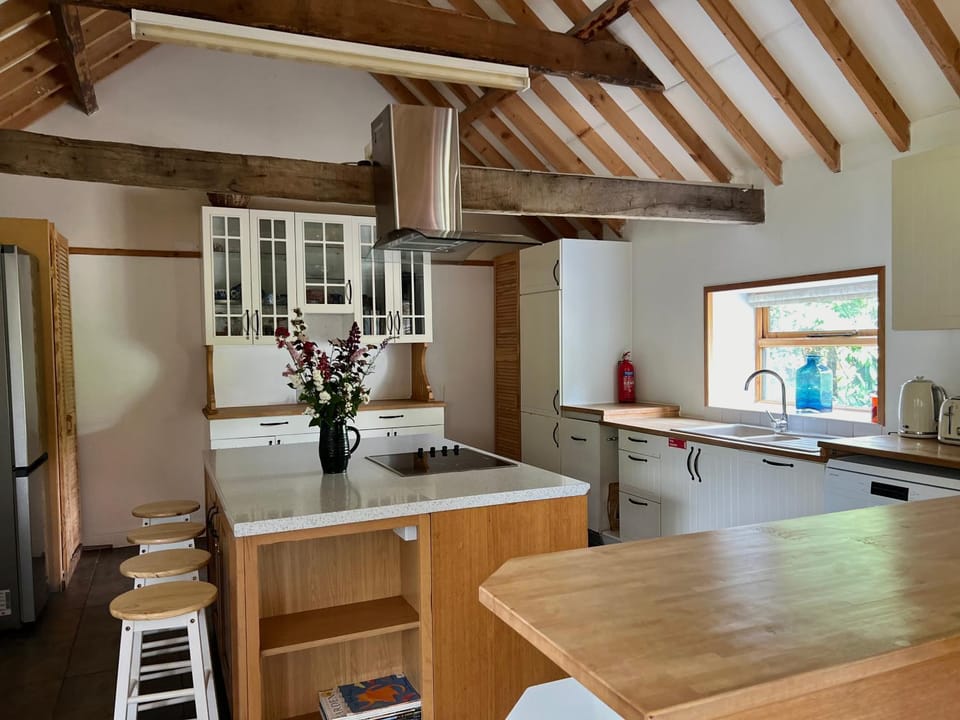 Oyster Barn sleeps six, North Norfolk House in North Norfolk District