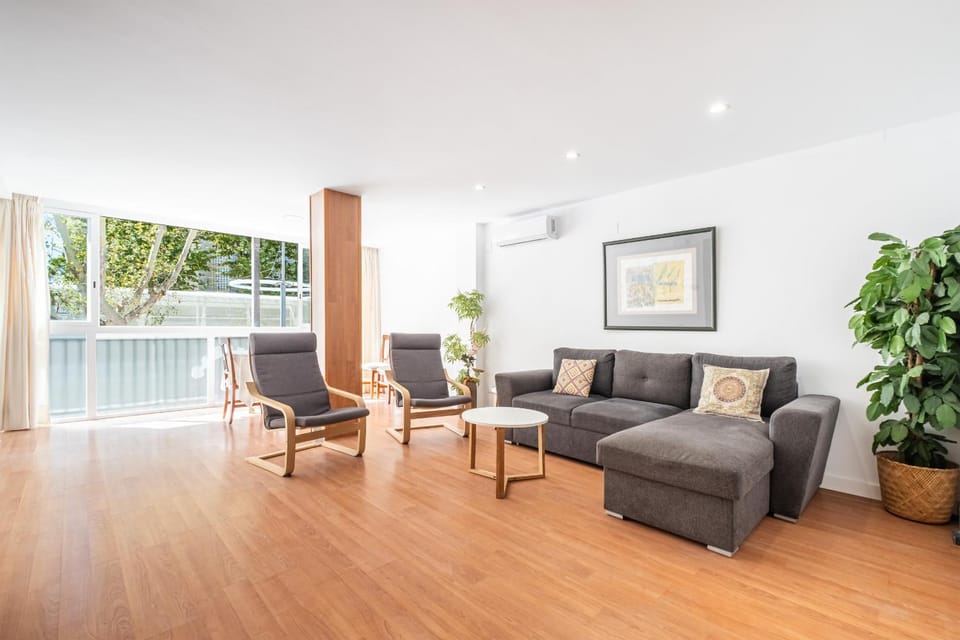 Living room, air conditioner