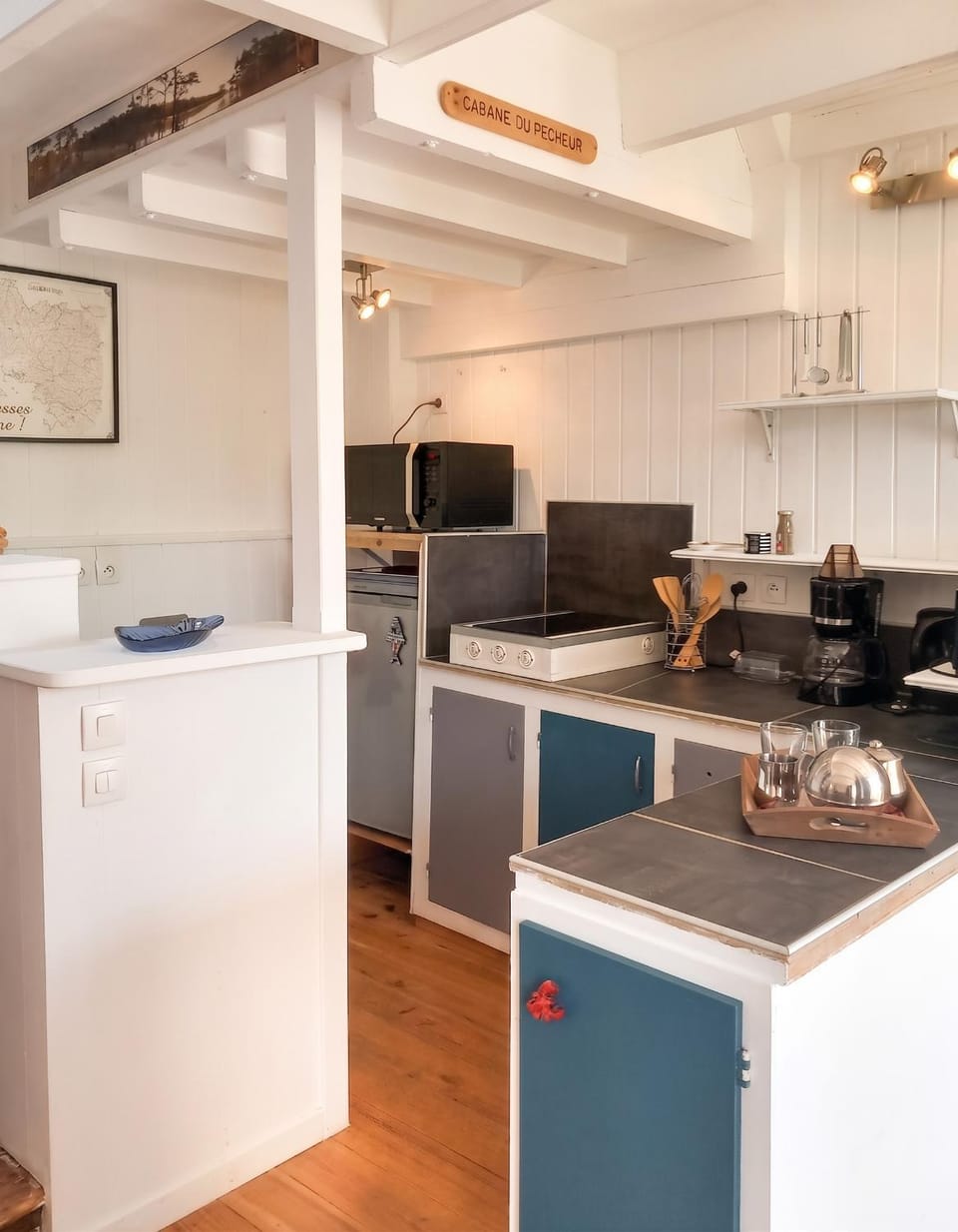 Kitchen or kitchenette