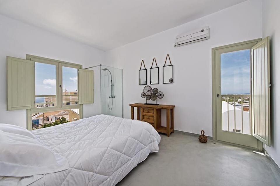 Pyrgos terracevilla Apartment in Santorini
