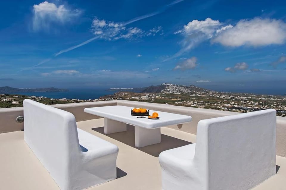 Pyrgos terracevilla Apartment in Santorini