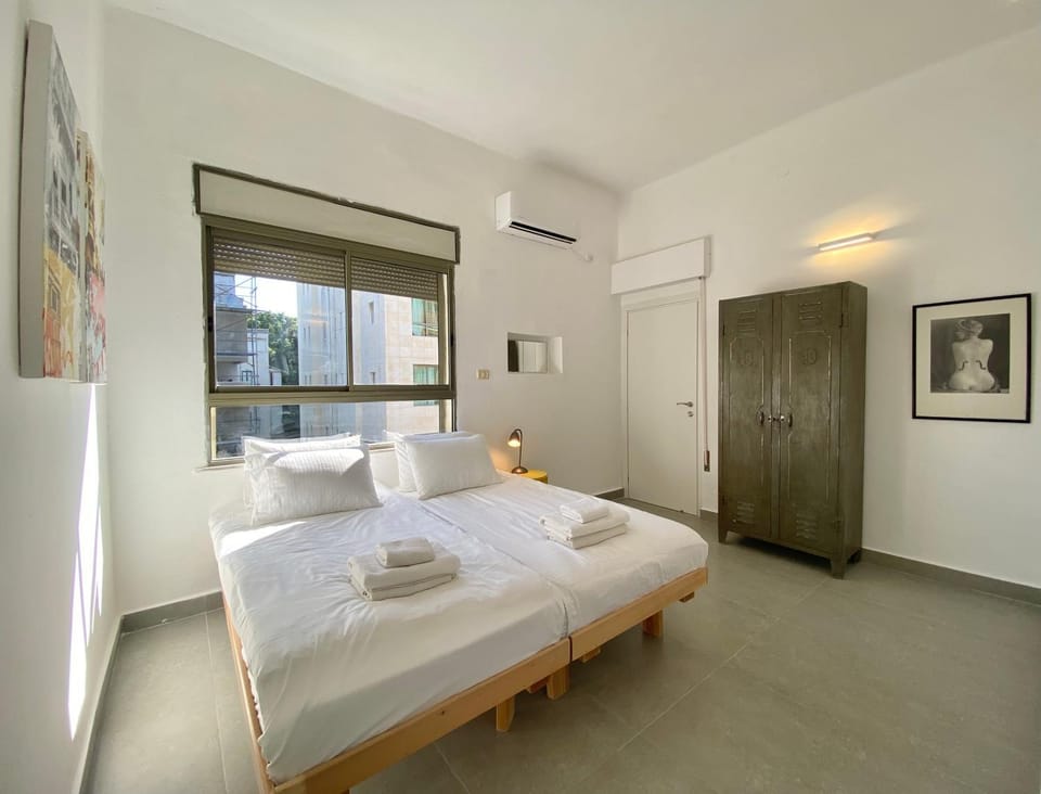Ness Tsiyona 9 - By Beach Apartments TLV Apartment in Tel Aviv-Yafo
