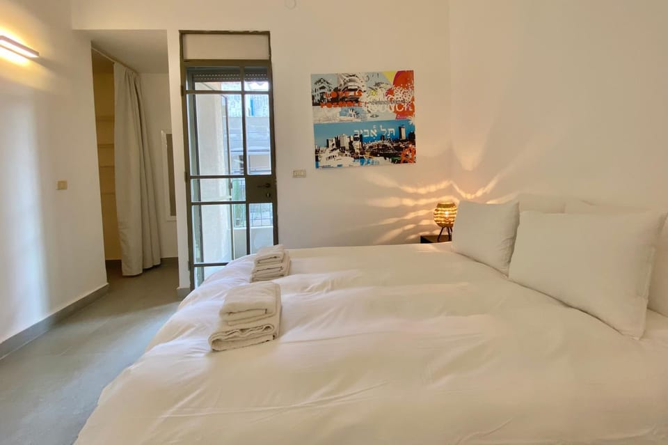 Ness Tsiyona 9 - By Beach Apartments TLV Apartment in Tel Aviv-Yafo