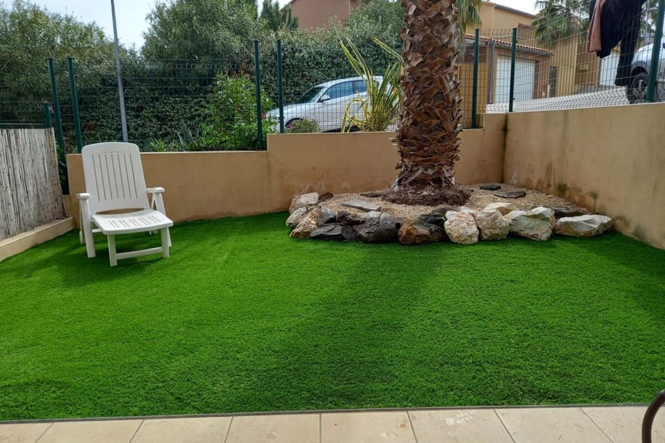 Patio, Garden, Garden view, sunbed