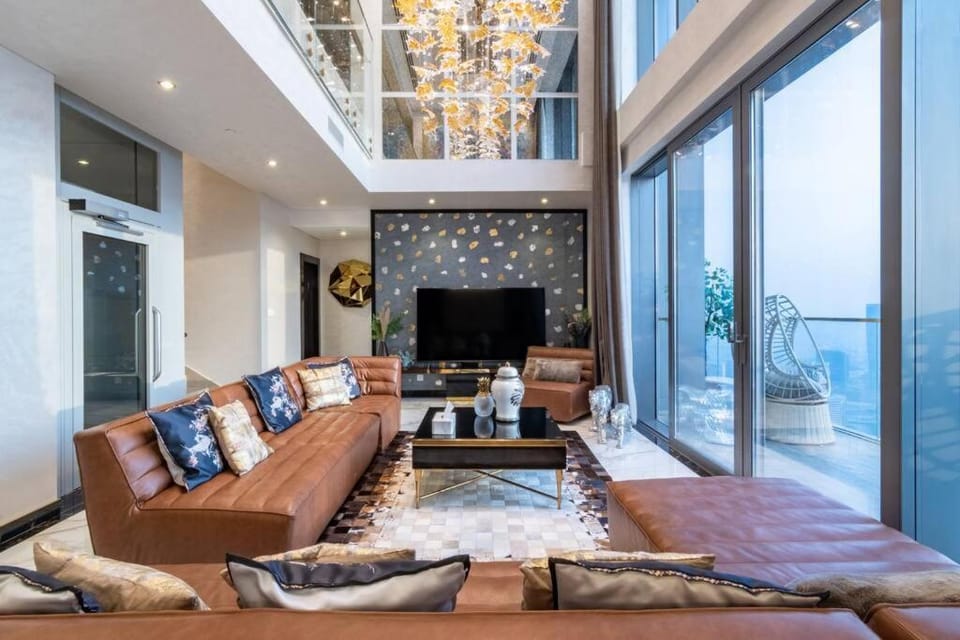 Communal lounge/ TV room, TV and multimedia, Living room, Seating area, Evening entertainment