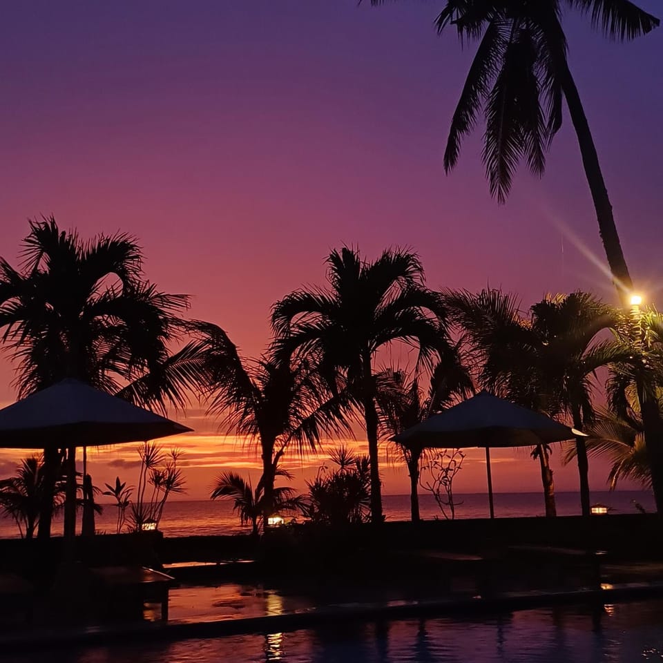 Melaya Beach Resort Queen Bed Bed and Breakfast in Bali