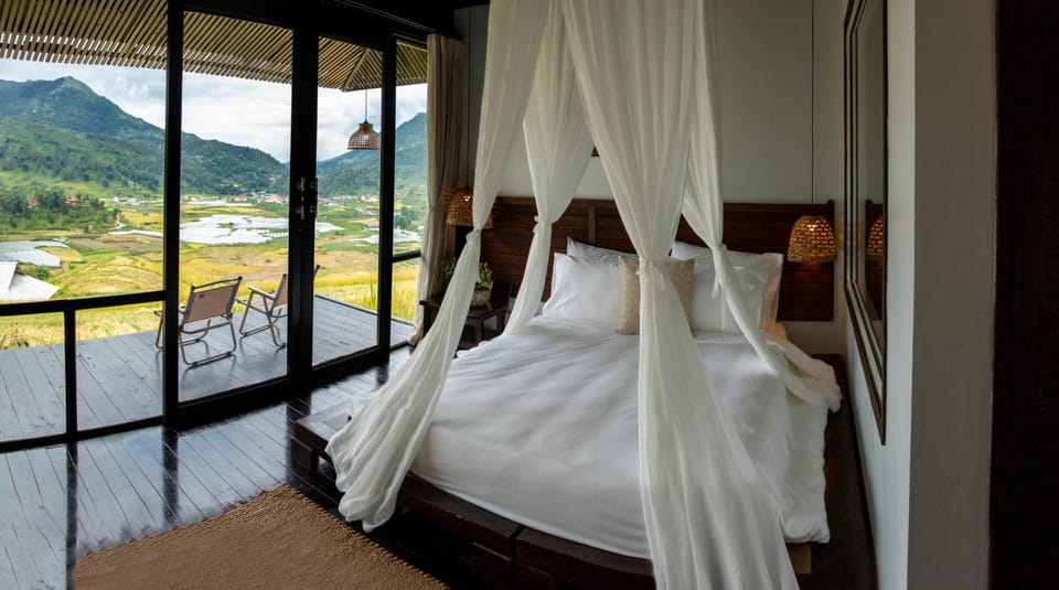 Bed, Balcony/Terrace, Photo of the whole room, Bedroom