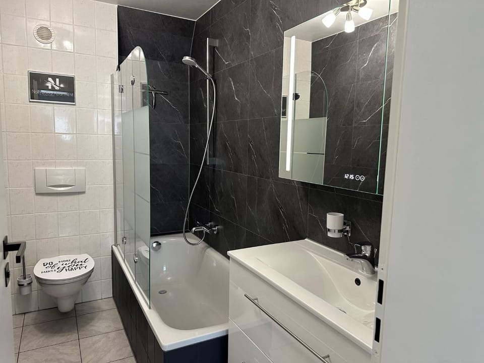 Toilet, Bathroom, Bath