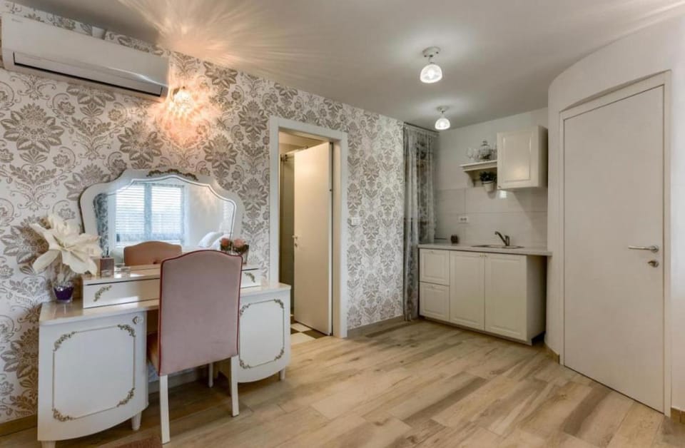 Studio apartment Apartment in Šibenik-Knin County, Croatia