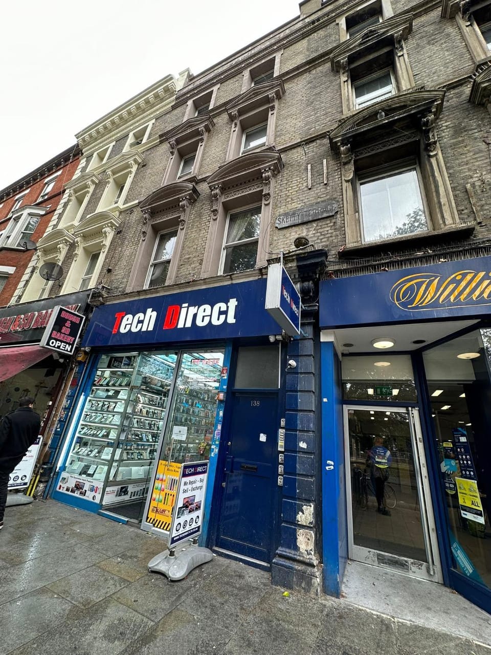 Property building, Day, Neighbourhood, On-site shops, Street view